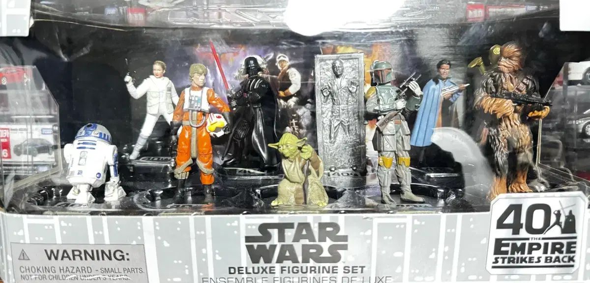 スター・ウォーズ フィギュア セット スター・ウォーズ 40周年 デラックス フィギュア セット (未開封