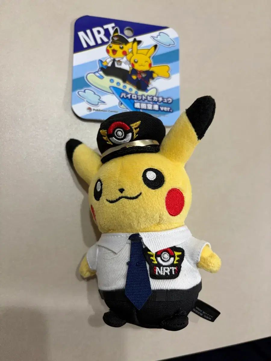 成田空港限定 パイロット ピカチュウ ぬいぐるみ ポケモン