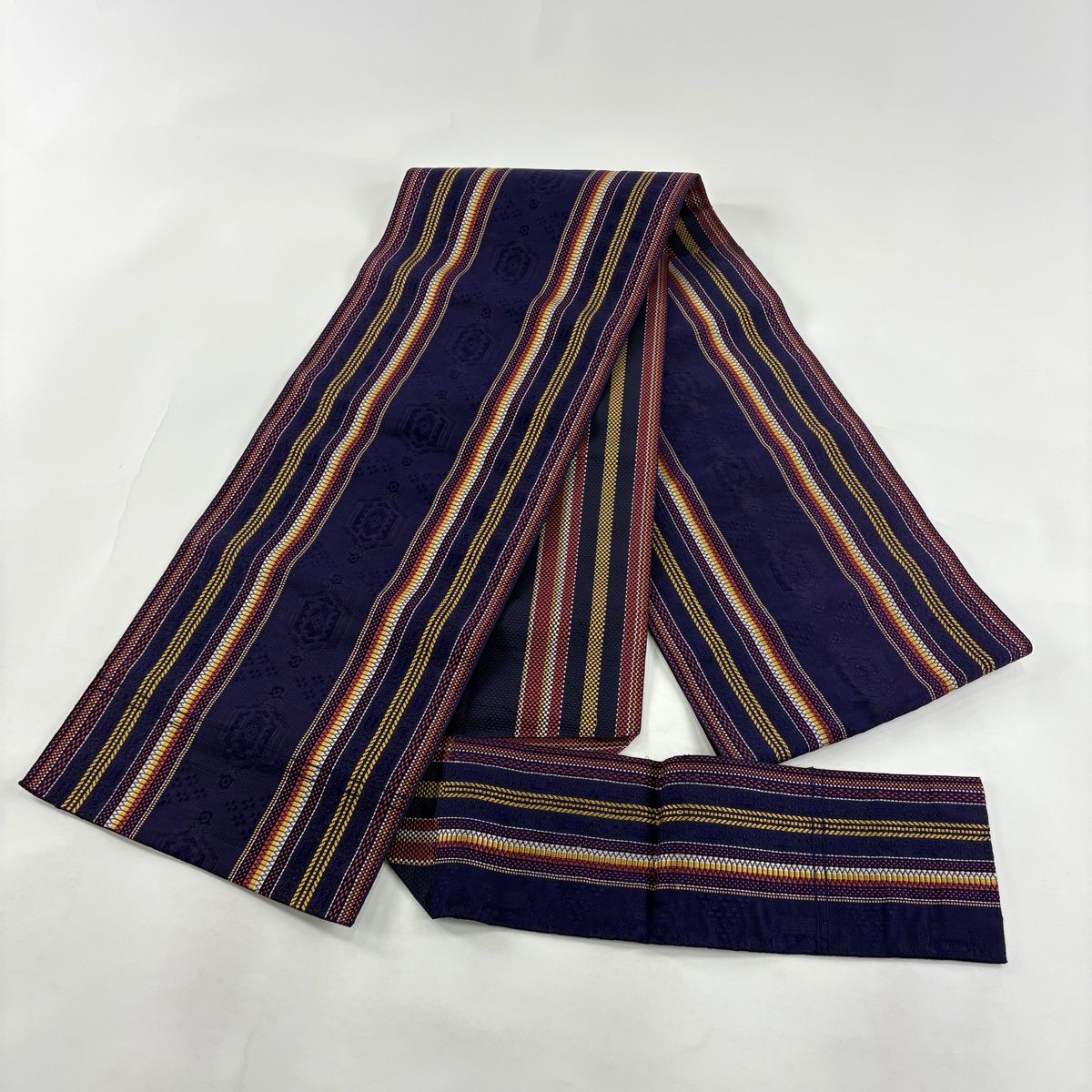 名古屋帯 秀品 八寸名古屋帯 松葉仕立て 縞 紺色 正絹 【中古】 - メルカリ