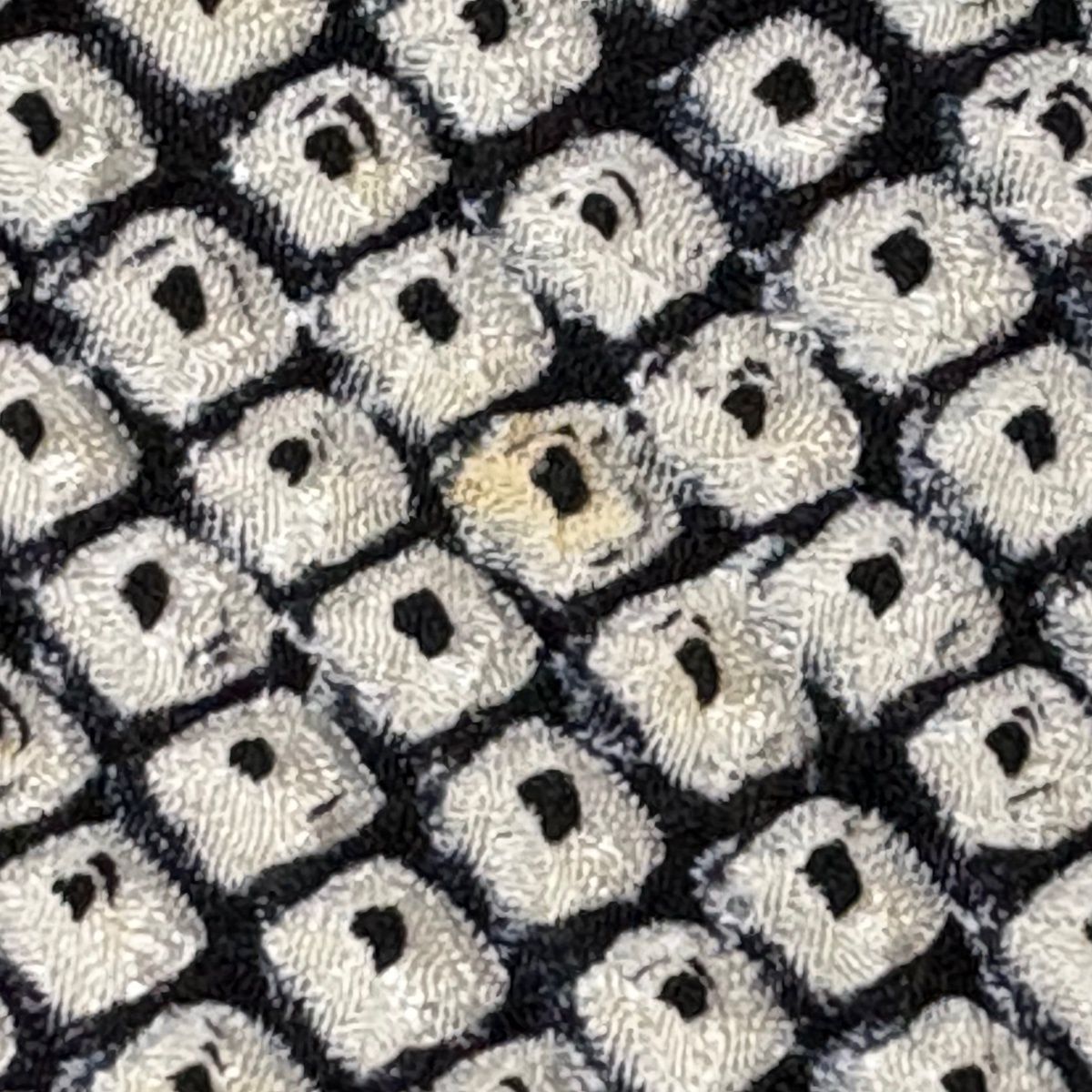 小紋 身丈164cm 裄丈65cm M 袷 菊 総絞り 黒灰 正絹 秀品 【中古