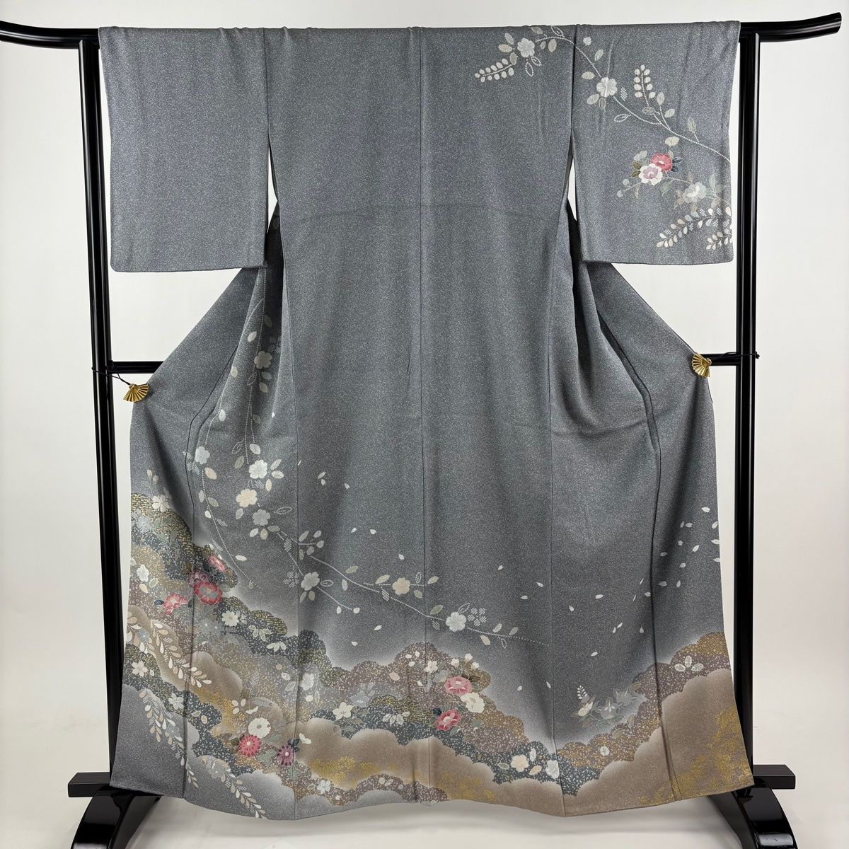 美品】 訪問着 身丈162.5cm 裄丈64.5cm M 袷 椿 桜 金彩 ぼかし 灰色