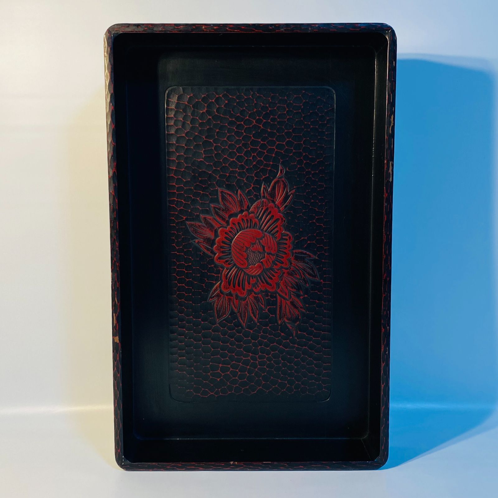 鎌倉彫　衣装箱 鎌倉彫 衣装盆 乱れ箱 W約57.5cm D36cm H約7.5cm 衣装箱 木製 工芸品