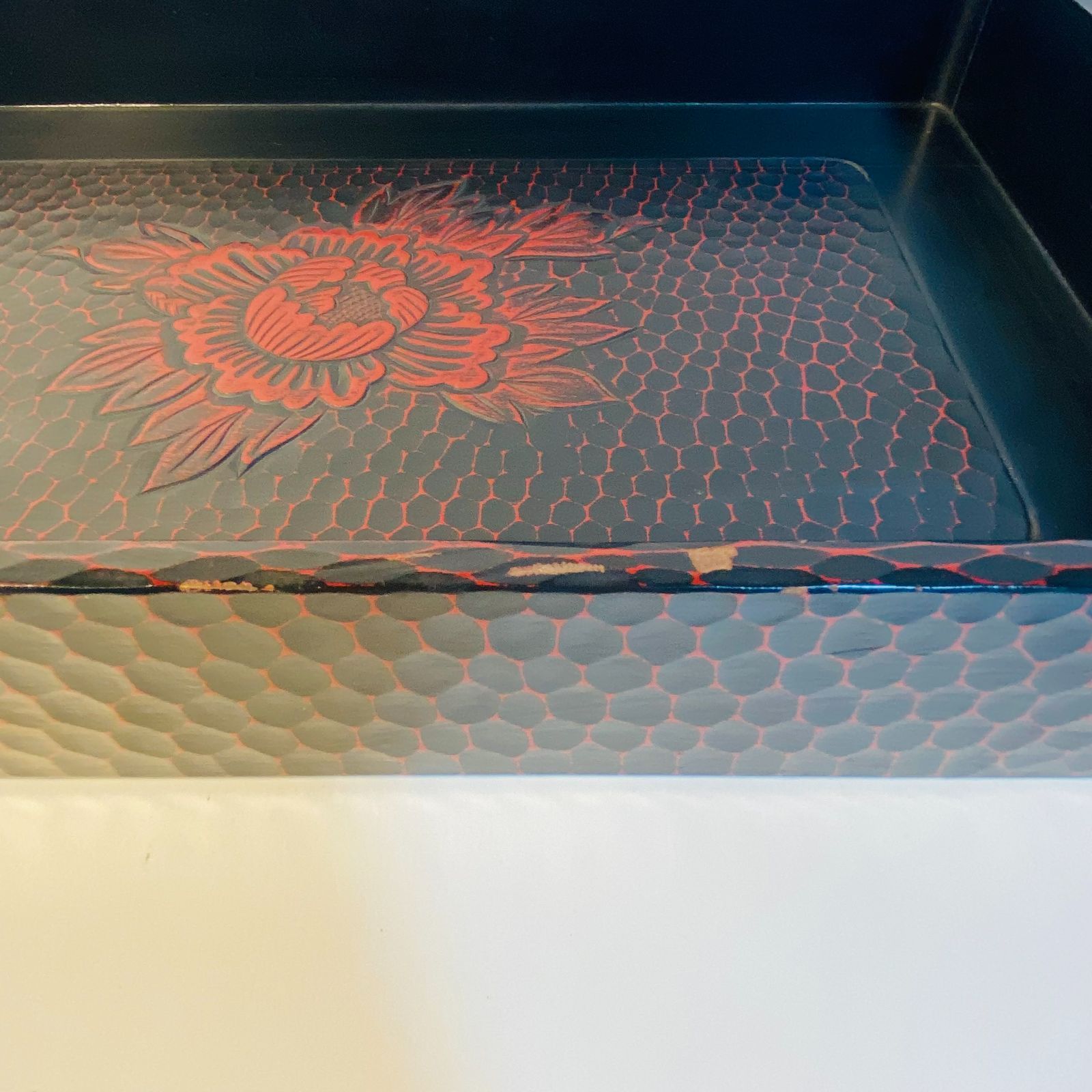 鎌倉彫 衣装盆 乱れ箱 W約57.5cm D36cm H約7.5cm 衣装箱 木製 工芸品