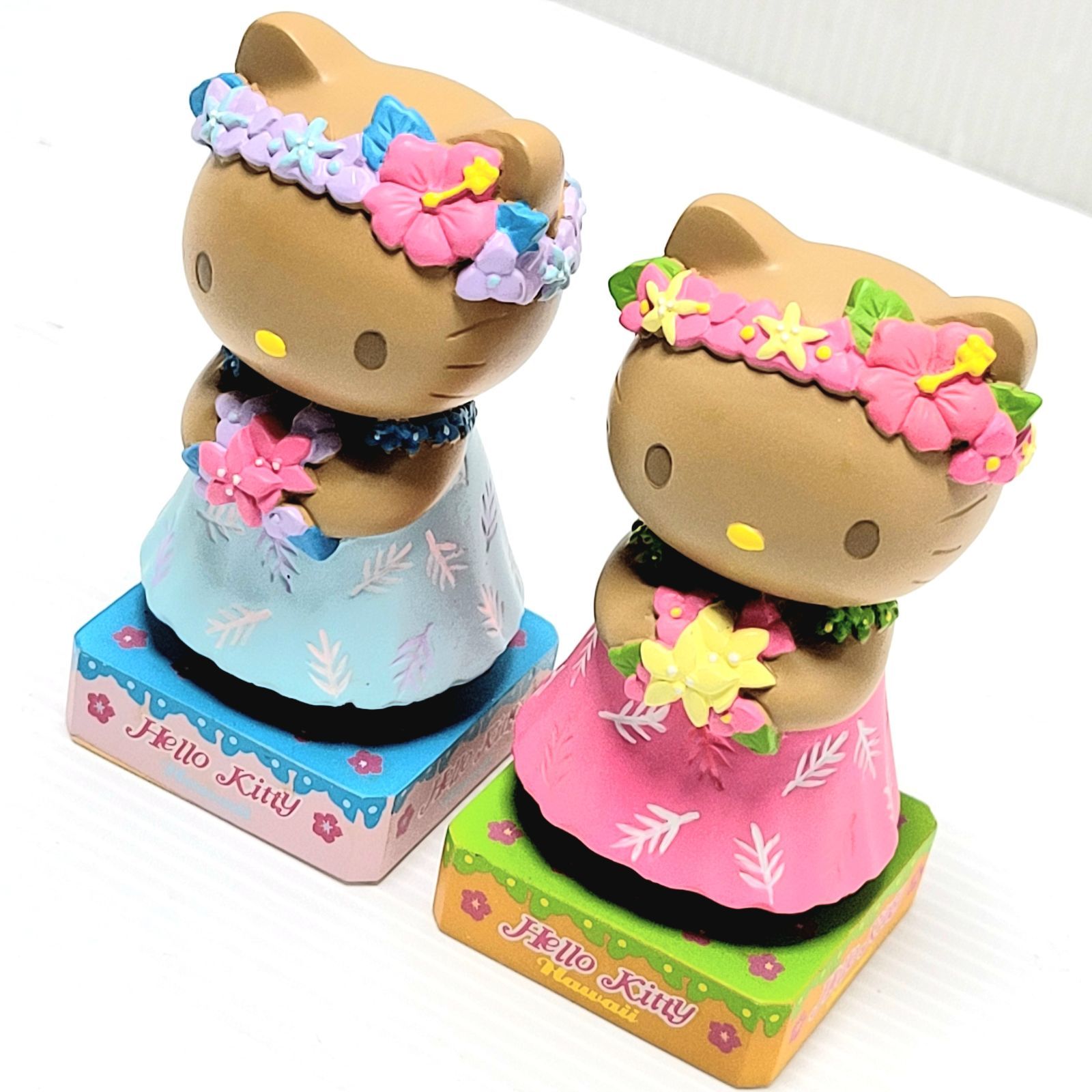 品 サンリオ ハローキティ ハワイ ボブルヘッドフィギュア 2体
