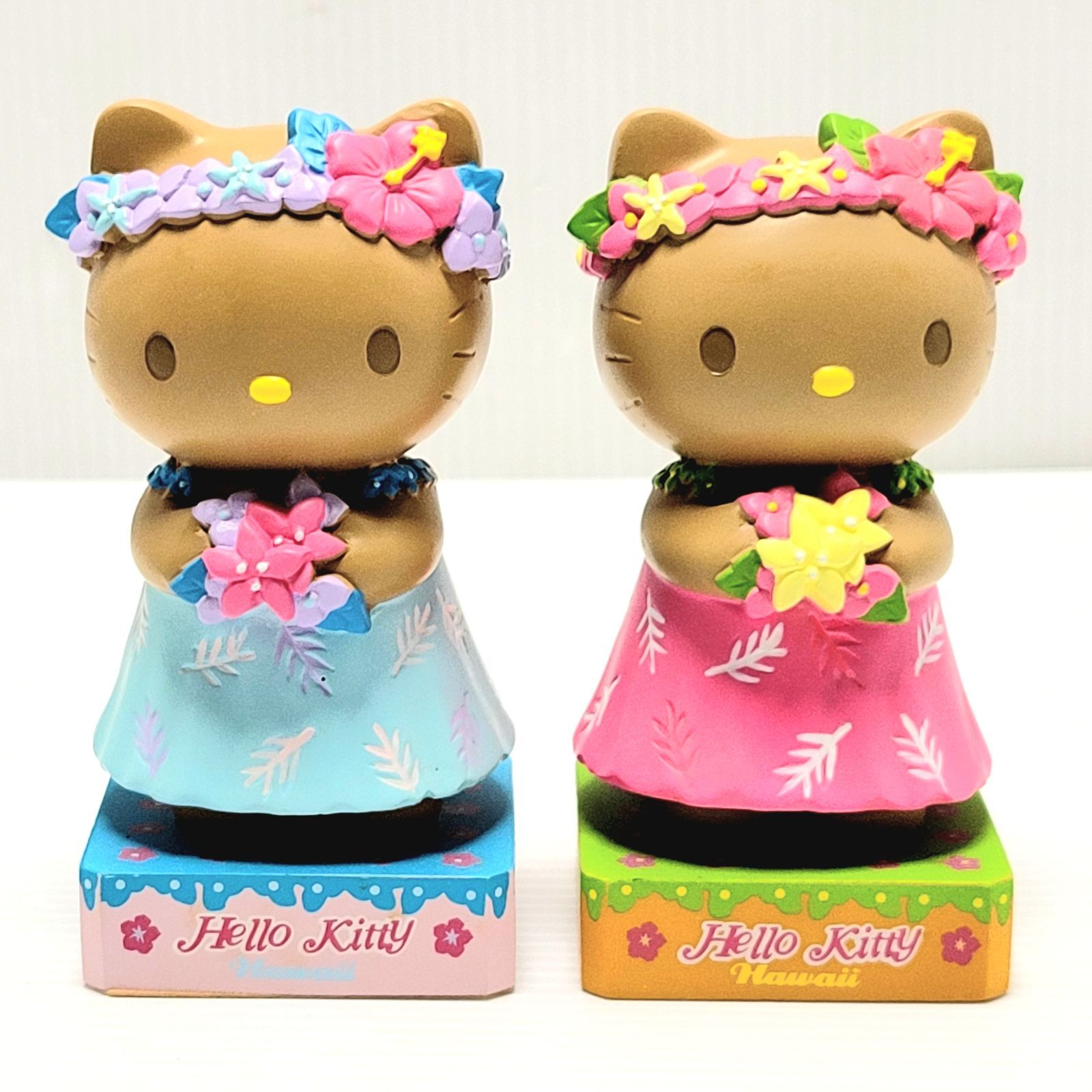 品 サンリオ ハローキティ ハワイ ボブルヘッドフィギュア 2体