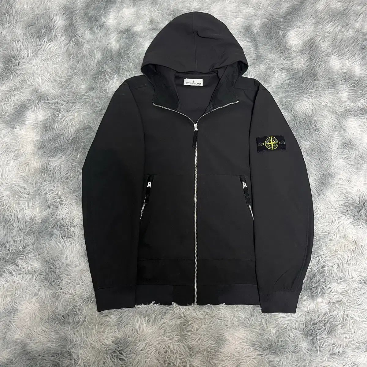 美品 STONE  ソフトシェル ジャケット ブラック XXLサイズ XXL size} ストーンアイランド ソフトシェル - メルカリ