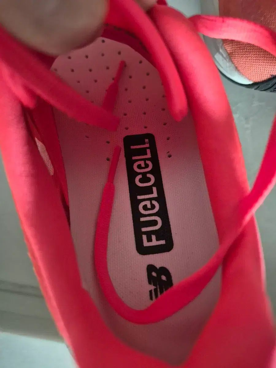 ニュー ンス ランニングシューズ レベルv 5