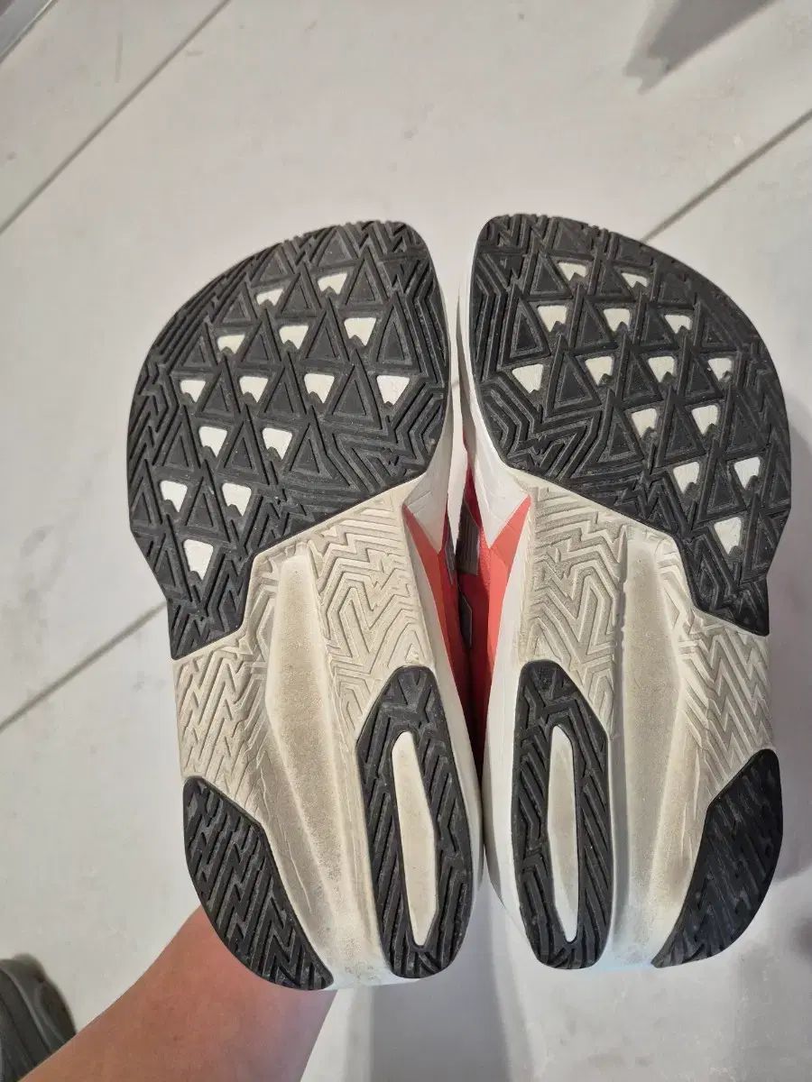 ンス ランニングシューズ