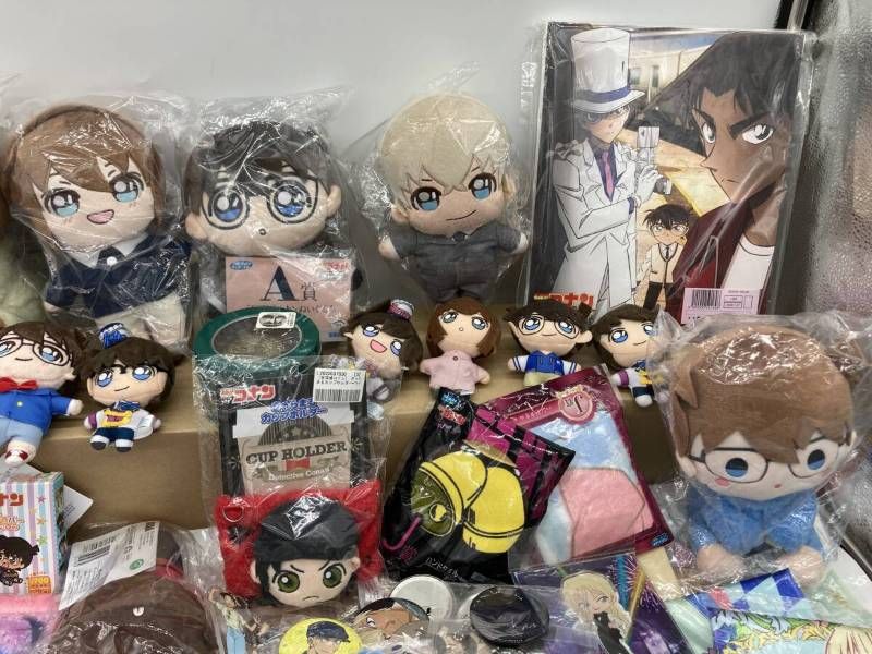  大量まとめ 名探偵コナン グッズ 約4.2 kg 缶バッジ|ぬいぐるみ|アクリルスタンド|キーホルダー|クリアファイル 他 安室透 怪盗キッド 等 その他 キャラクターグッズ