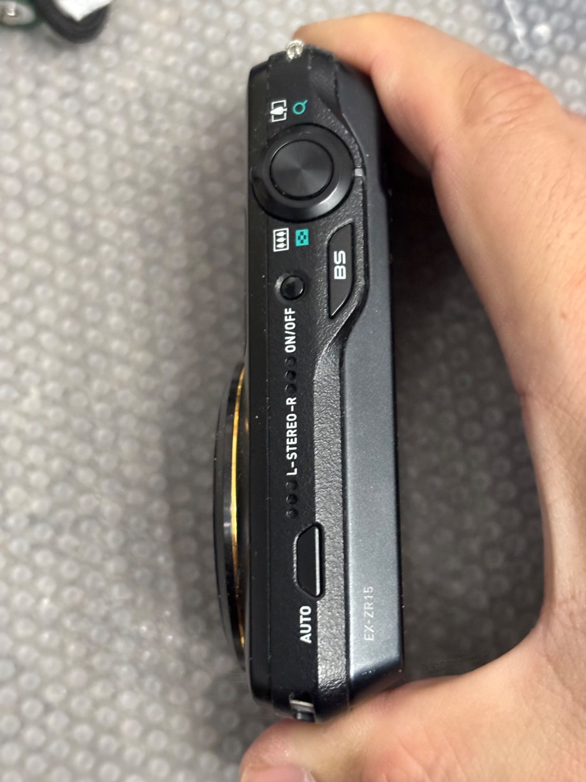 CASIO EXILIM EX-ZR15 26012519 - メルカリ