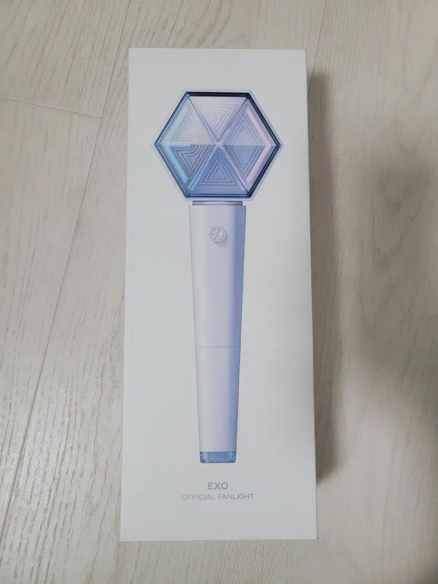 EXO（エクソ）応援棒（ペンライト）ステッカー トレカ 含む (EXO ペン