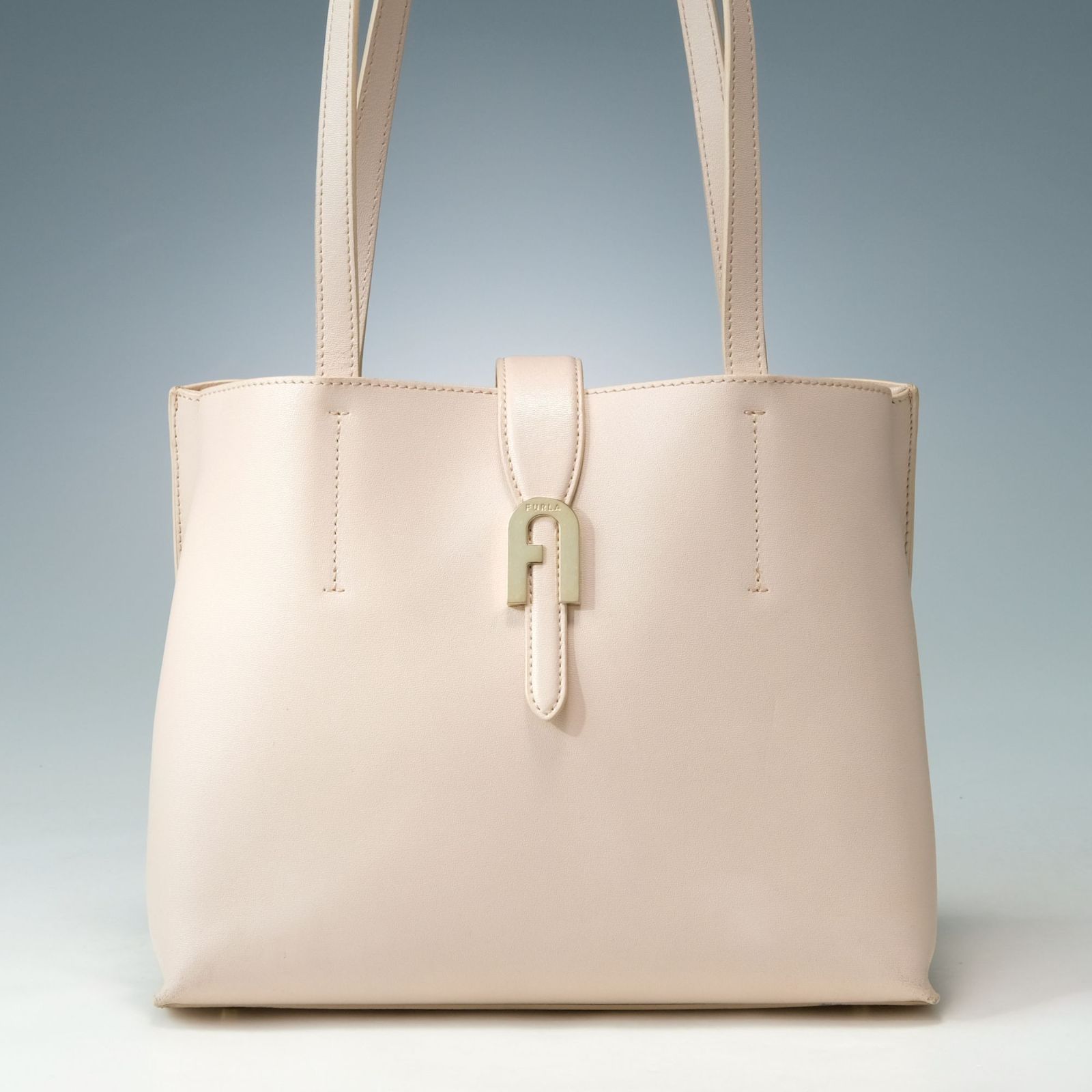 【人気モデル】FURLA フルラ ソフィア トートバッグ A4収納可 ブラウン FURLA フルラ ソフィア トートバッグ アーチロゴ A4収納可 肩掛け