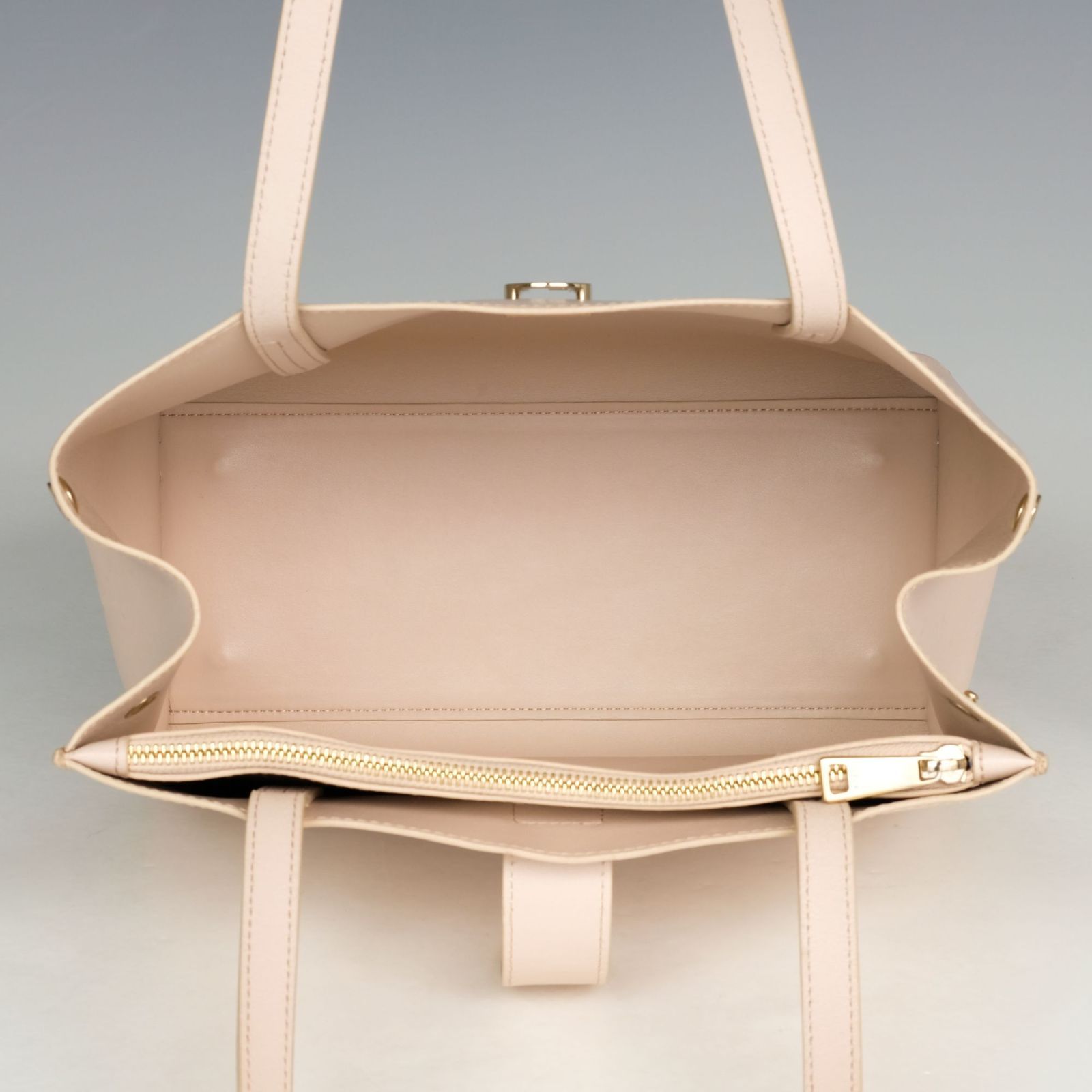 FURLA フルラ ソフィア トートバッグ アーチロゴ A4収納可 肩掛け