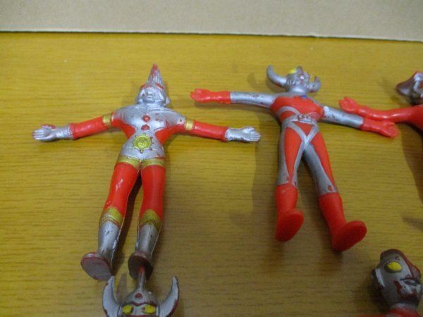 ウルトラマン8体まとめて ソフビ？ 当時物 円谷プロ フィギュア 昭和