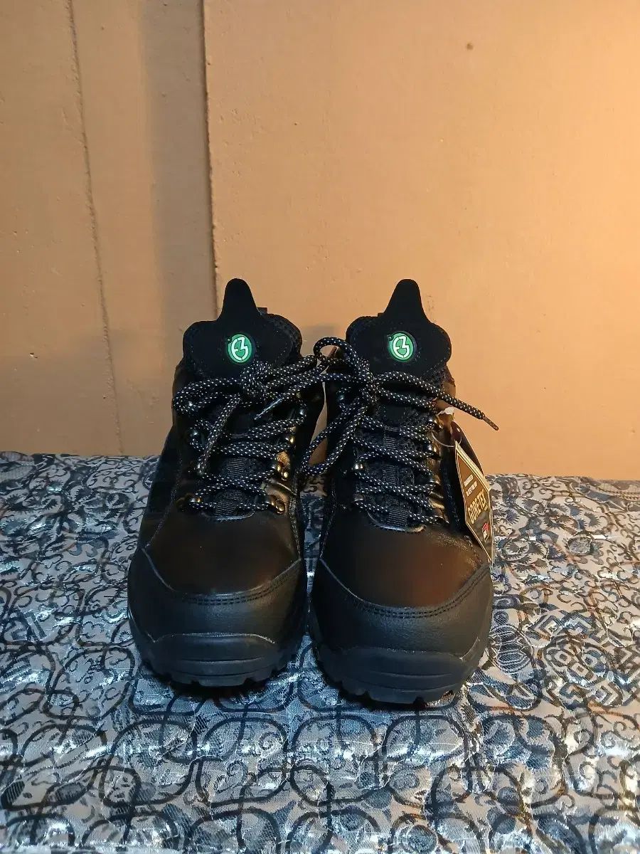  トレクスタ GORE-TEX 登山靴 270 mm 登山靴 トレッキングシューズ アウトドアシューズ