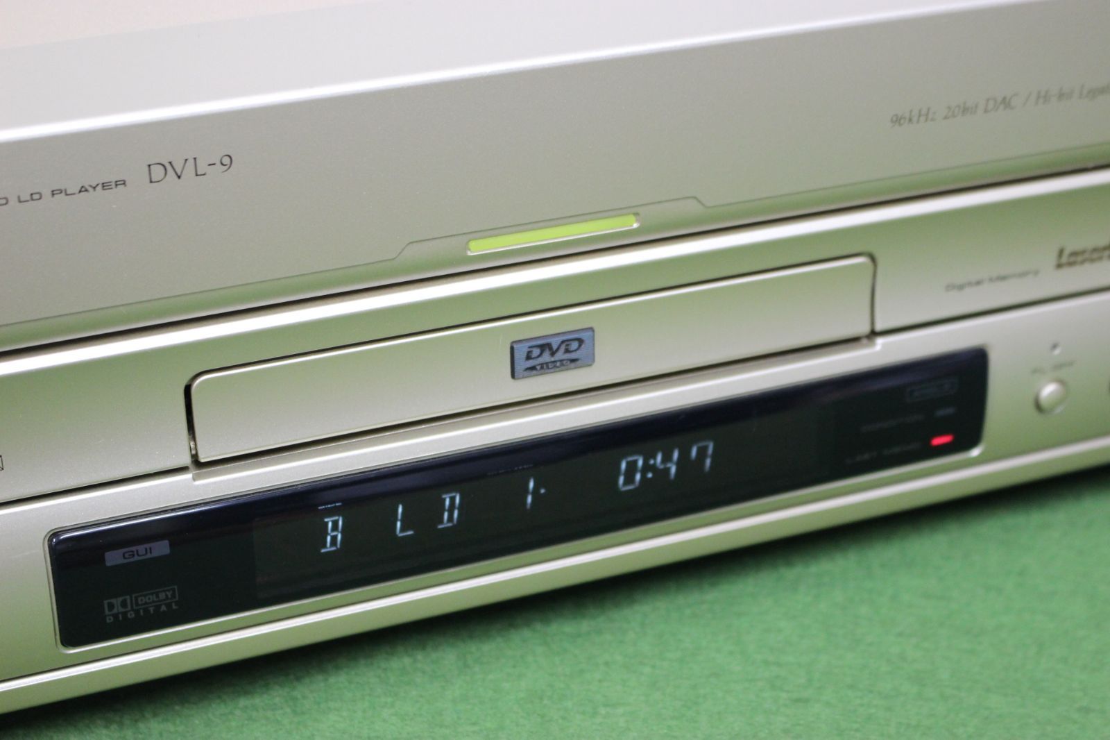 PIONNER CD/DVD/LDコンパチブルレーザーディスクプレーヤーDVL-9