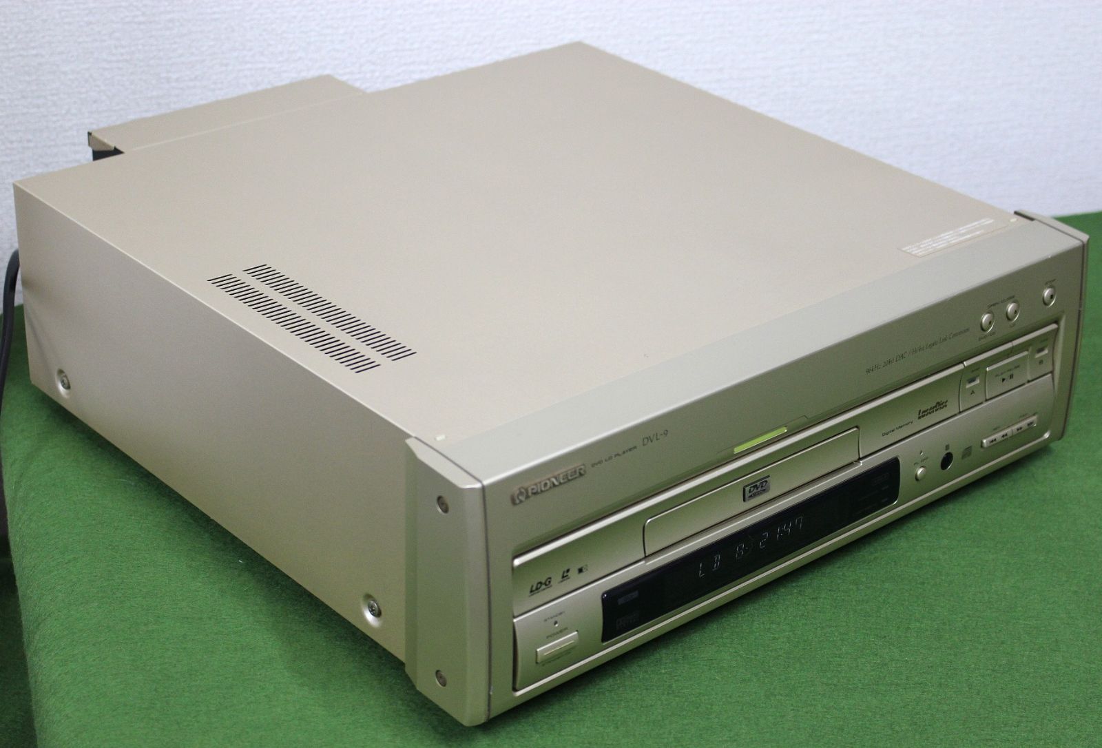 PIONNER CD/DVD/LDコンパチブルレーザーディスクプレーヤーDVL-9
