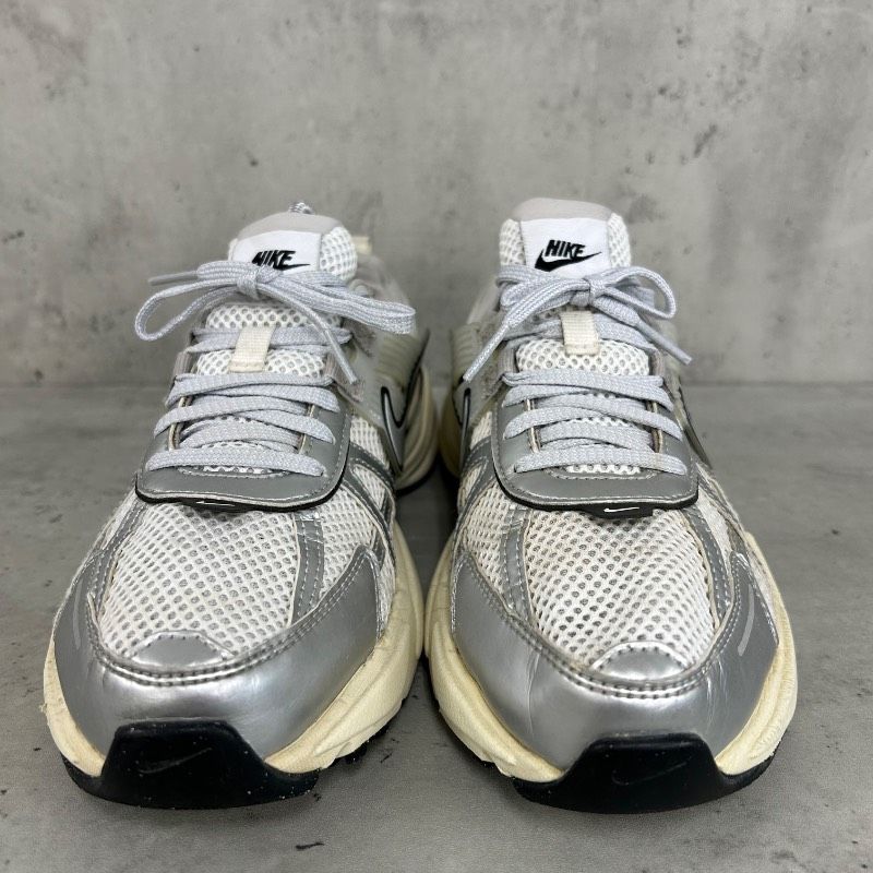 NIKE ナイキ NIKE WMNS V2K RUN ウィメンズ V2K ラン サミットホワイト