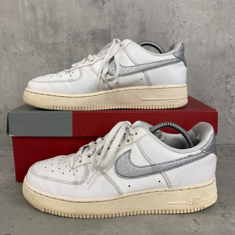 NIKE ナイキ エアフォース1 '07 25.5cm 白 銀 シルバー ホワイト NIKE