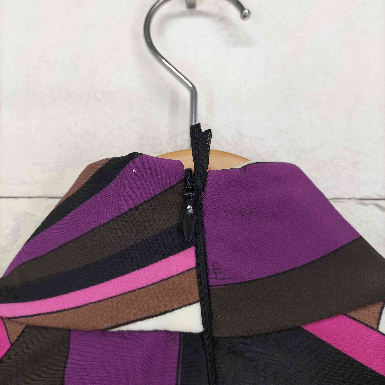 エミリオプッチ EMILIO PUCCI 総柄 クロップド ハイネック トップス 