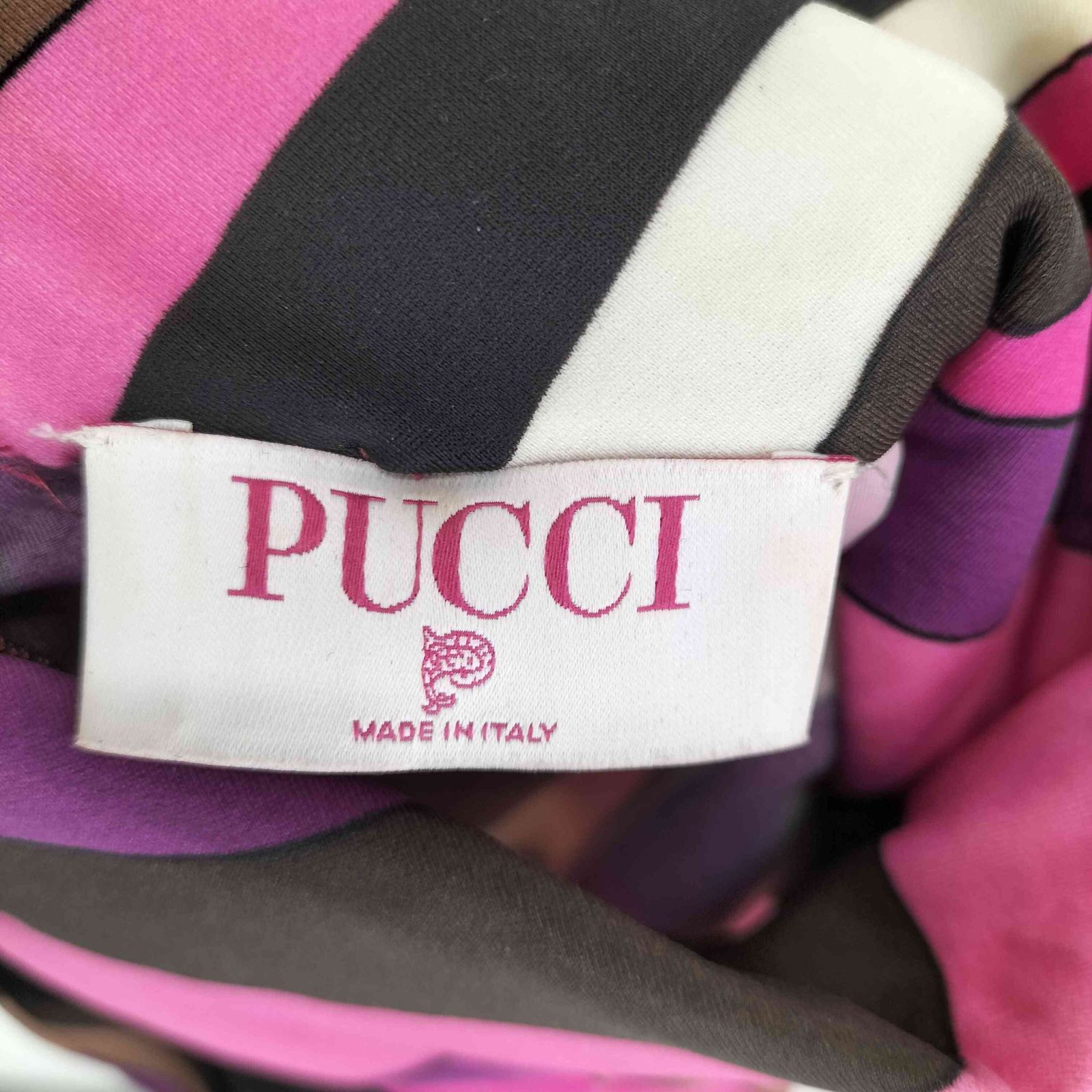 エミリオプッチ EMILIO PUCCI 総柄 クロップド ハイネック トップス 