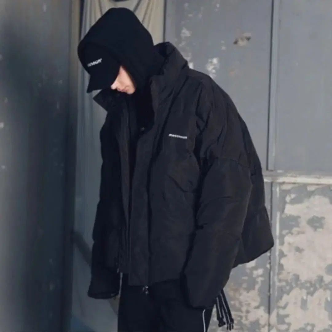 新品未使用　  ダウンジャケット　S PTSジョングク着用 マスノウン ダウン (BTS ジョングク着用) - メルカリ