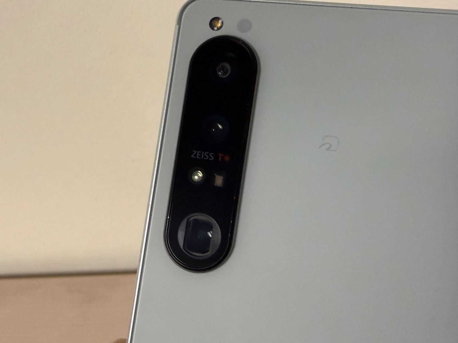 au版Xperia 1 IV SOG06のスペック／対応バンド／au版の違いを解説