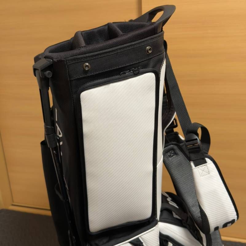 ホワイト ブラック