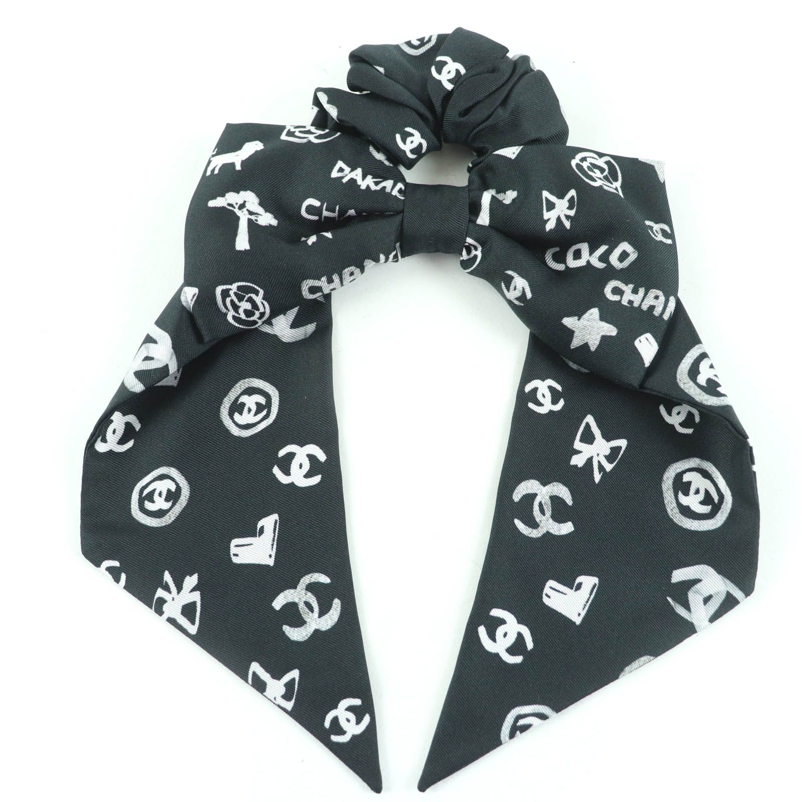 極美品☆CHANEL シャネル AA9265 シルク100％ ココマーク ロゴ総柄 