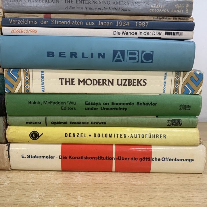 □01)【1点限り!】政治・経済など洋書 まとめ売り約25冊セット/本/社会