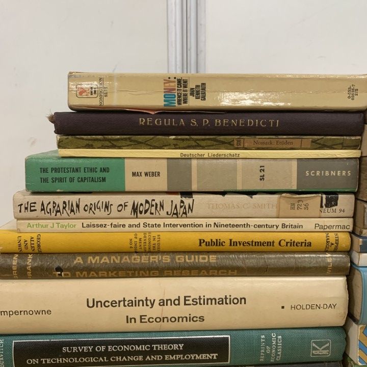 □01)【1点限り!】政治・経済など洋書 まとめ売り約25冊セット/本/社会