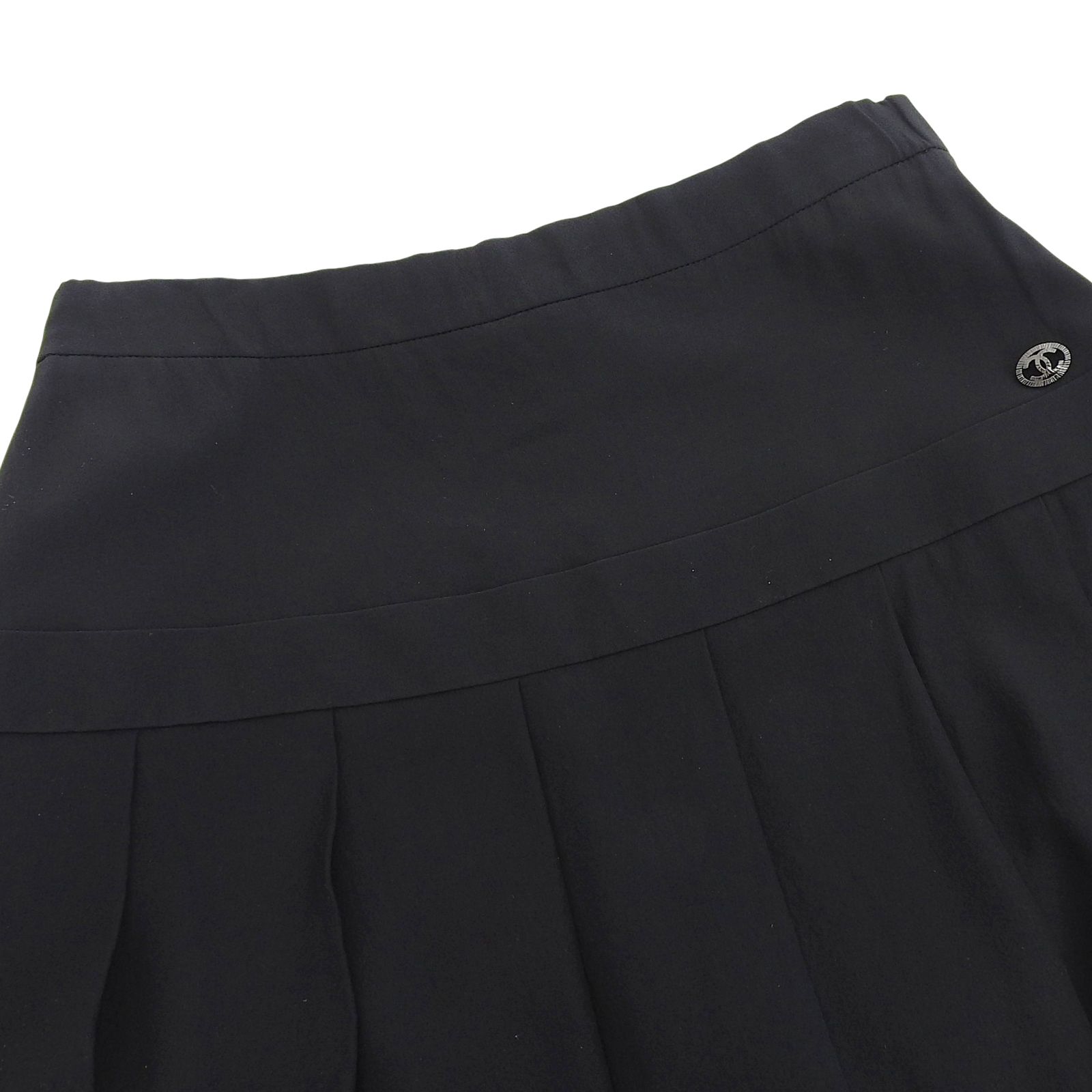 美品△CHANEL シャネル P46684 シルク100％ ココマークパーツ付き ひざ 