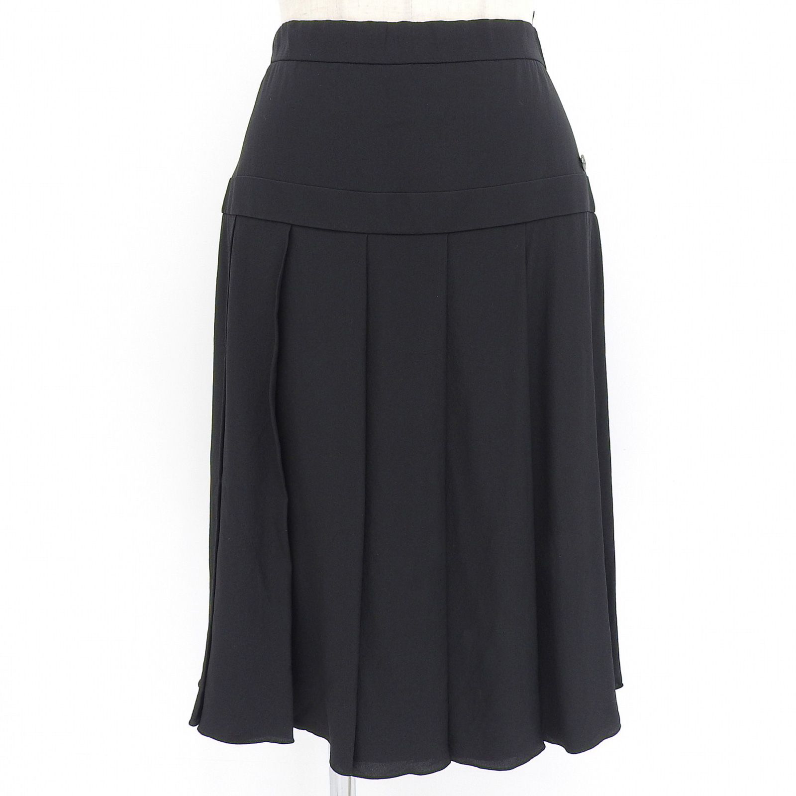 美品△CHANEL シャネル P46684 シルク100％ ココマークパーツ付き ひざ 