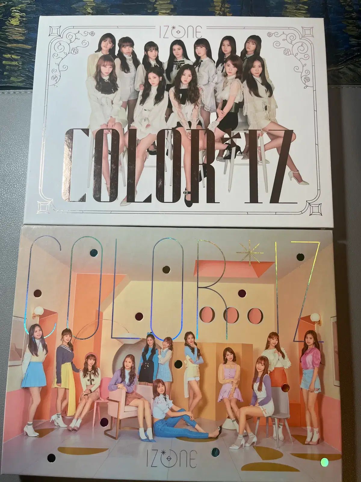 【希少】IZ*ONE アイズワン　CDアルバム　グッズ　まとめ売り　iz*one IZ*ONE(アイズワン) カラーアイ アルバム 2 種 まとめ売り 出品 - メルカリ