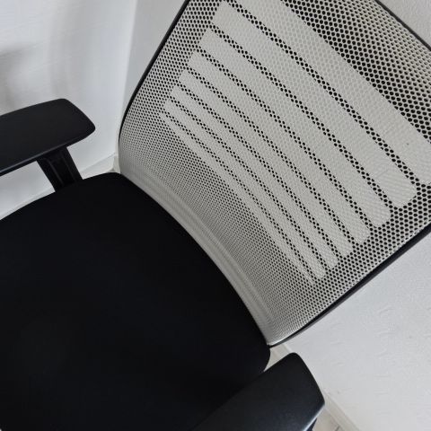 スチールケース