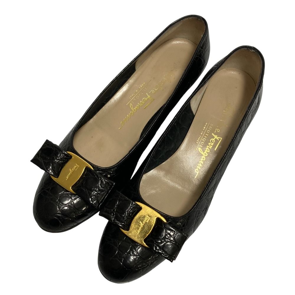 ✨新品✨ サルヴァトーレ フェラガモ ヴァラ　クロコ型押し レザー パンプス サルヴァトーレ フェラガモ パンプス クロコ型押し ヴァラ ブラック