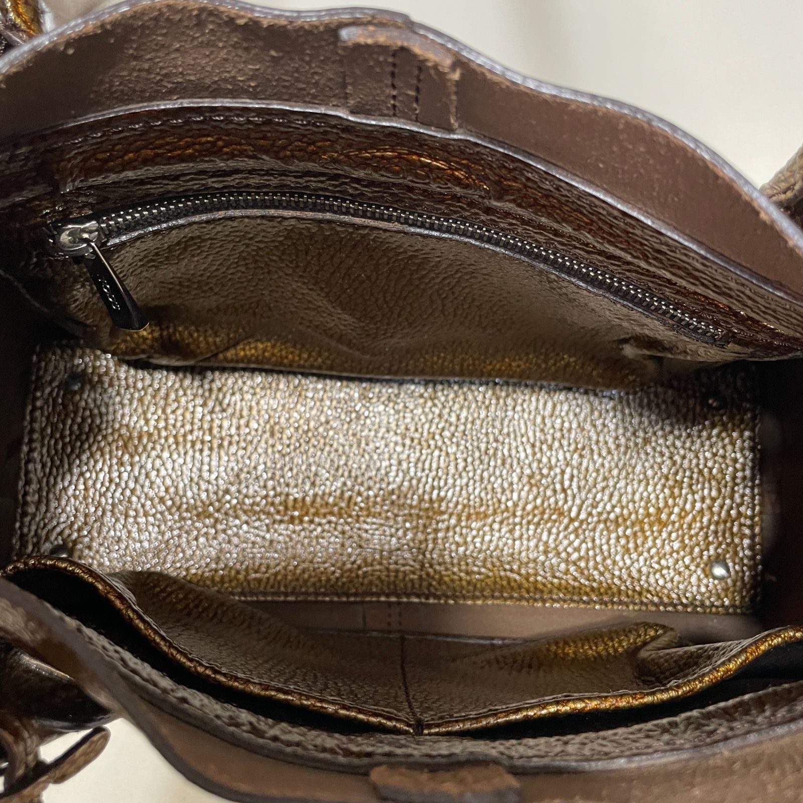 2601-62｜美品｜トッズ ハンドバッグ レザー ブラウンゴールド - メルカリ 