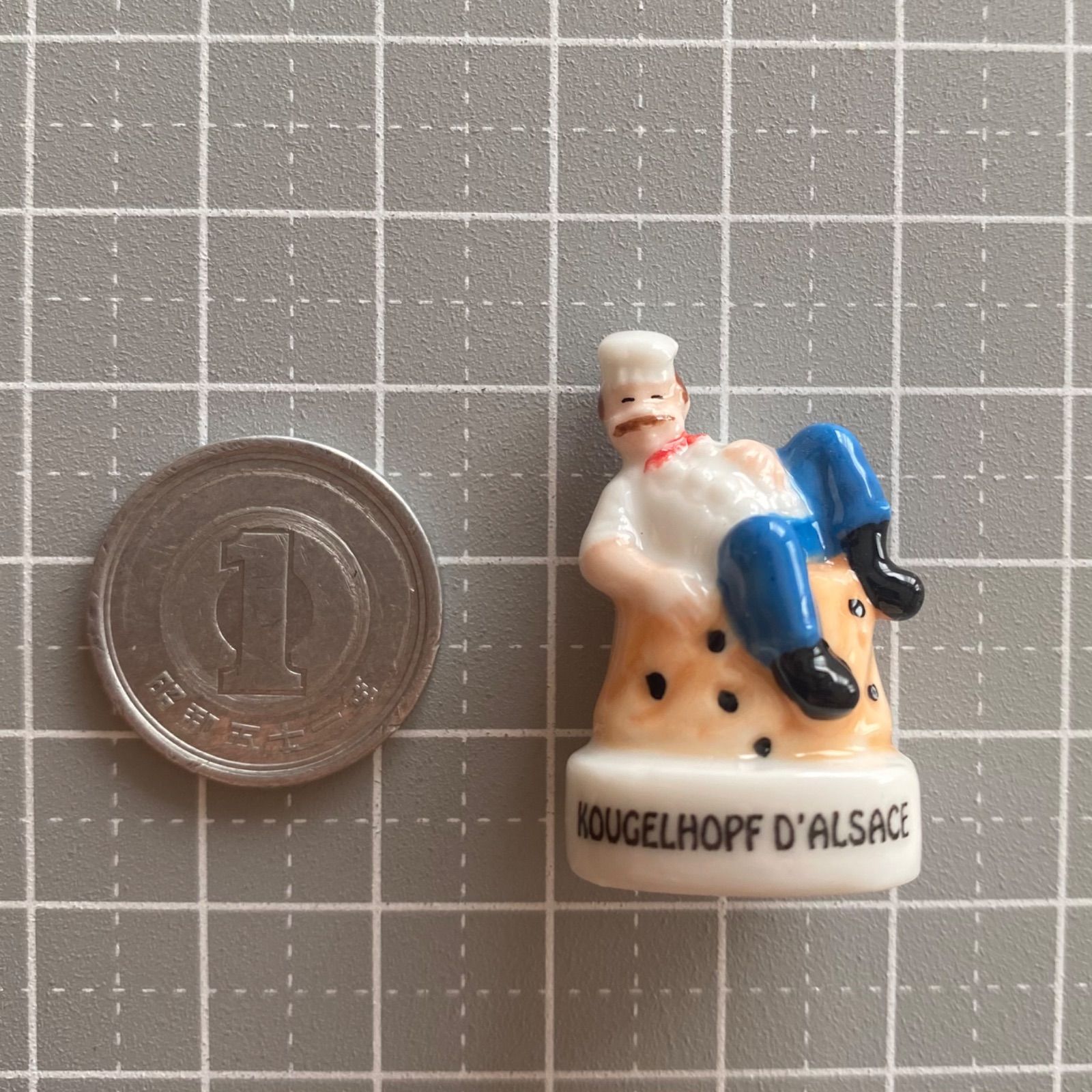 おちゃめなシェフとクグロフ（アルザス菓子）のフェーブ／フランス菓子