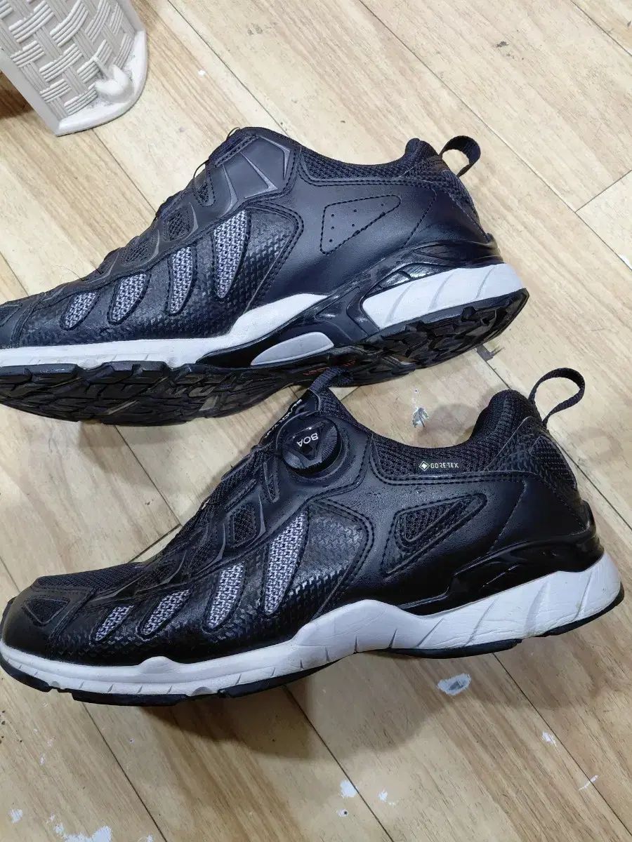 BLACK YAK ブラックヤク 登山靴 ブラック ダイアル スニーカー 265