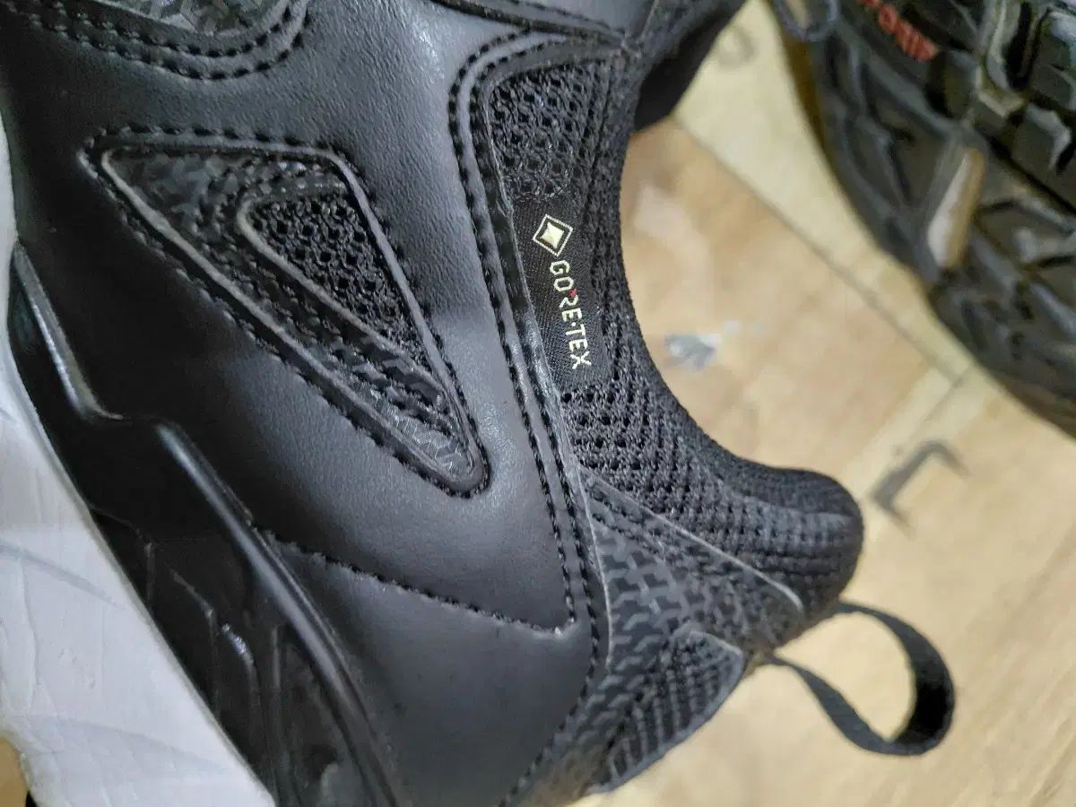 ブラックヤク 登山靴
