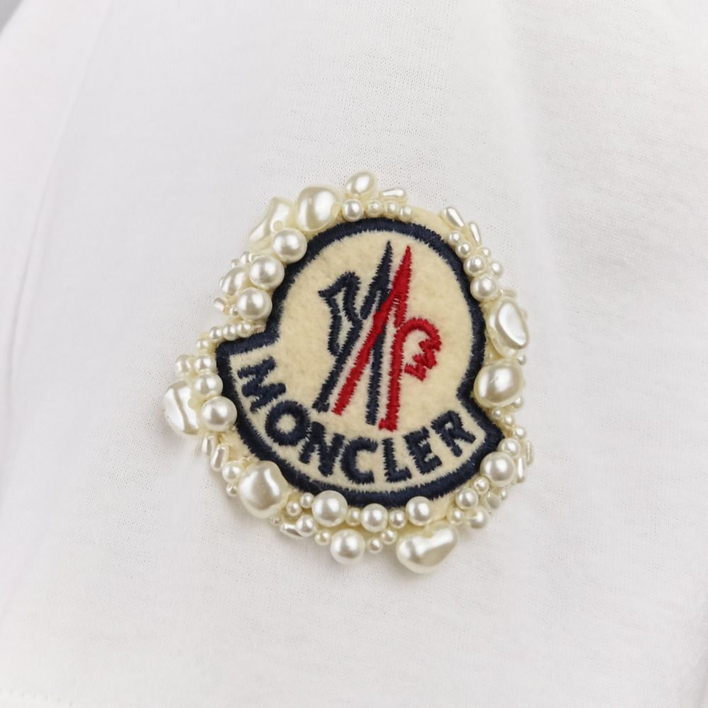 美品 MONCLER モンクレール シモーネロシャ パールデザイン Aライン Tシャツ M ホワイト レディース 古着 中古 USED MONCLER - 美品 MONCLER モンクレール シモーネロシャ パールデザイン