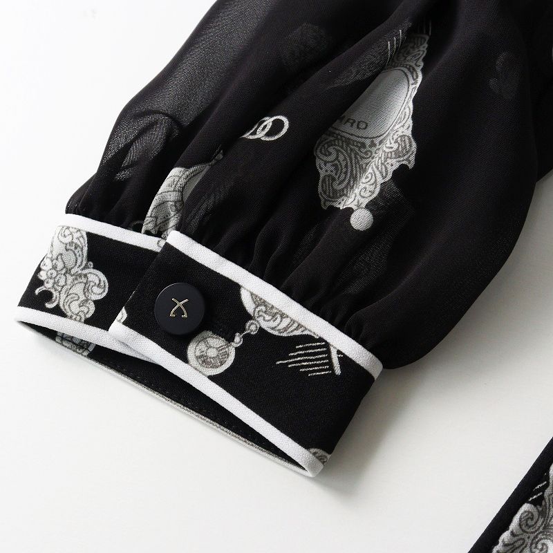 レオナール　白黒　薄手の羽織り　カンカン素材 購入 【美品】 レオナール 大きいサイズ カンカン素材 花 羽 シャツ 黒