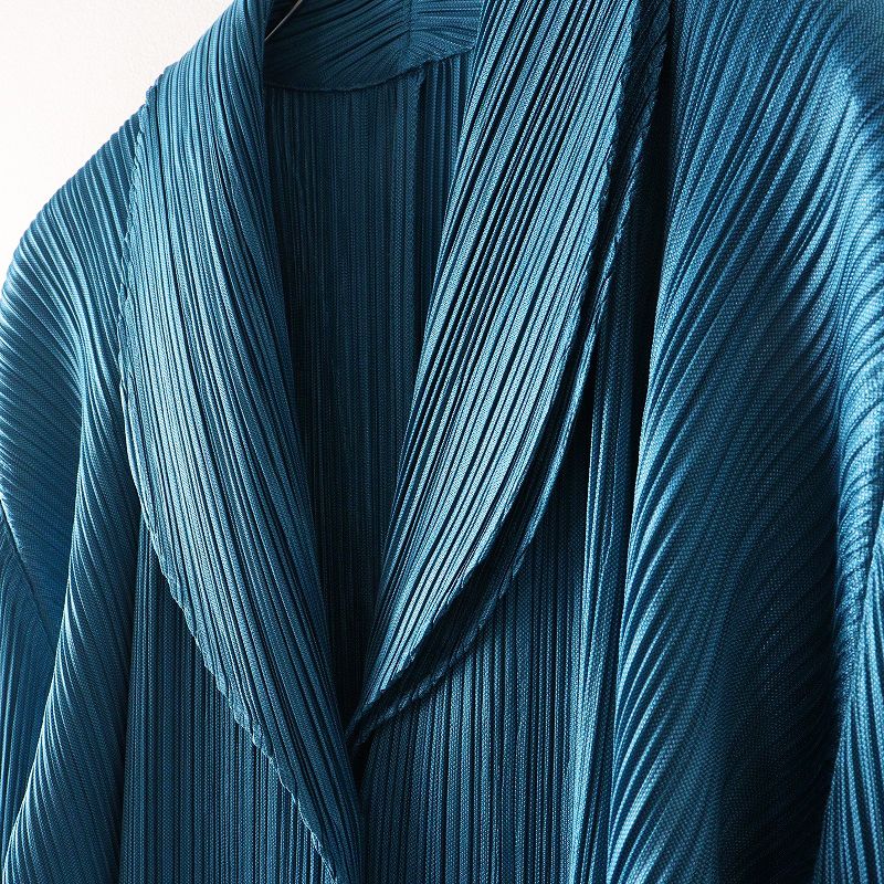 イッセイミヤケ ウールコート ライトブルー 立体シルエット ショールカラー 軽量 最 安値 でファッション - イッセイミヤケ ウールコート ライトブルー