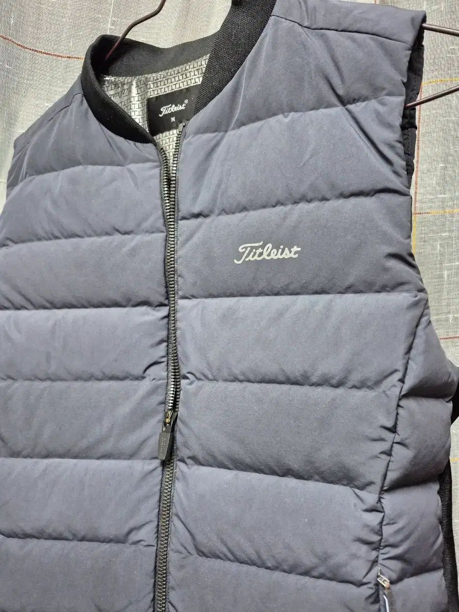 Titleist(タイトリスト) レディース ダウン ベスト ブラックM - メルカリ