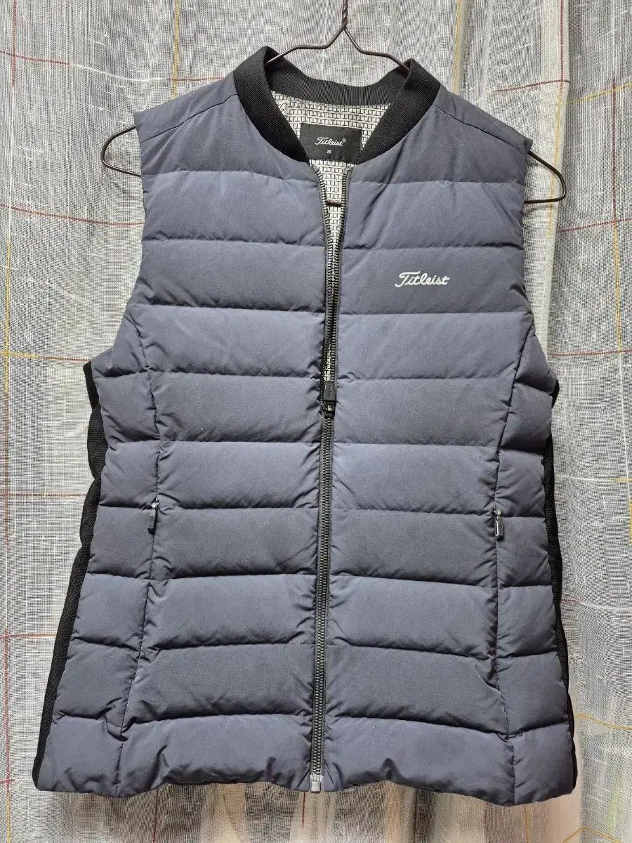 Titleist(タイトリスト) レディース ダウン ベスト ブラックM - メルカリ