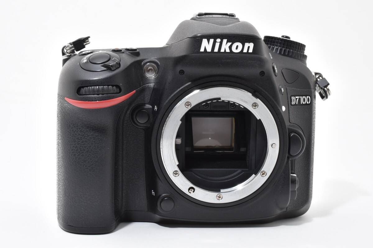 ☆良品☆《ショット数12,197回 》ニコン Nikon D7100 ボディ☆ YM9381