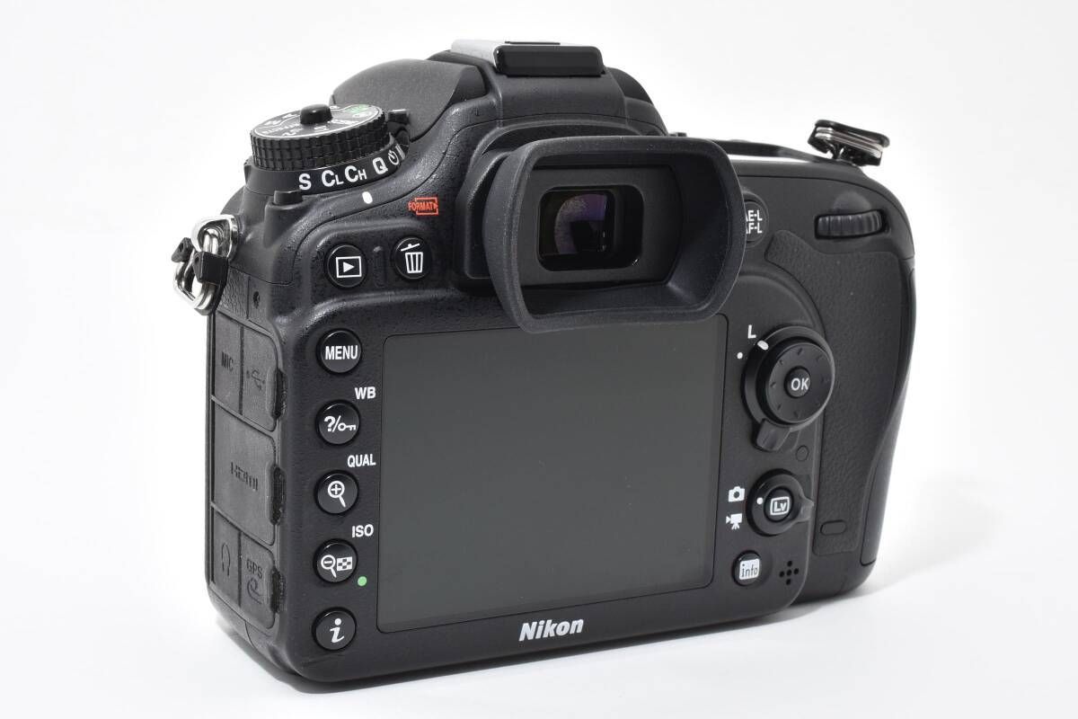 ☆良品☆《ショット数12,197回 》ニコン Nikon D7100 ボディ☆ YM9381