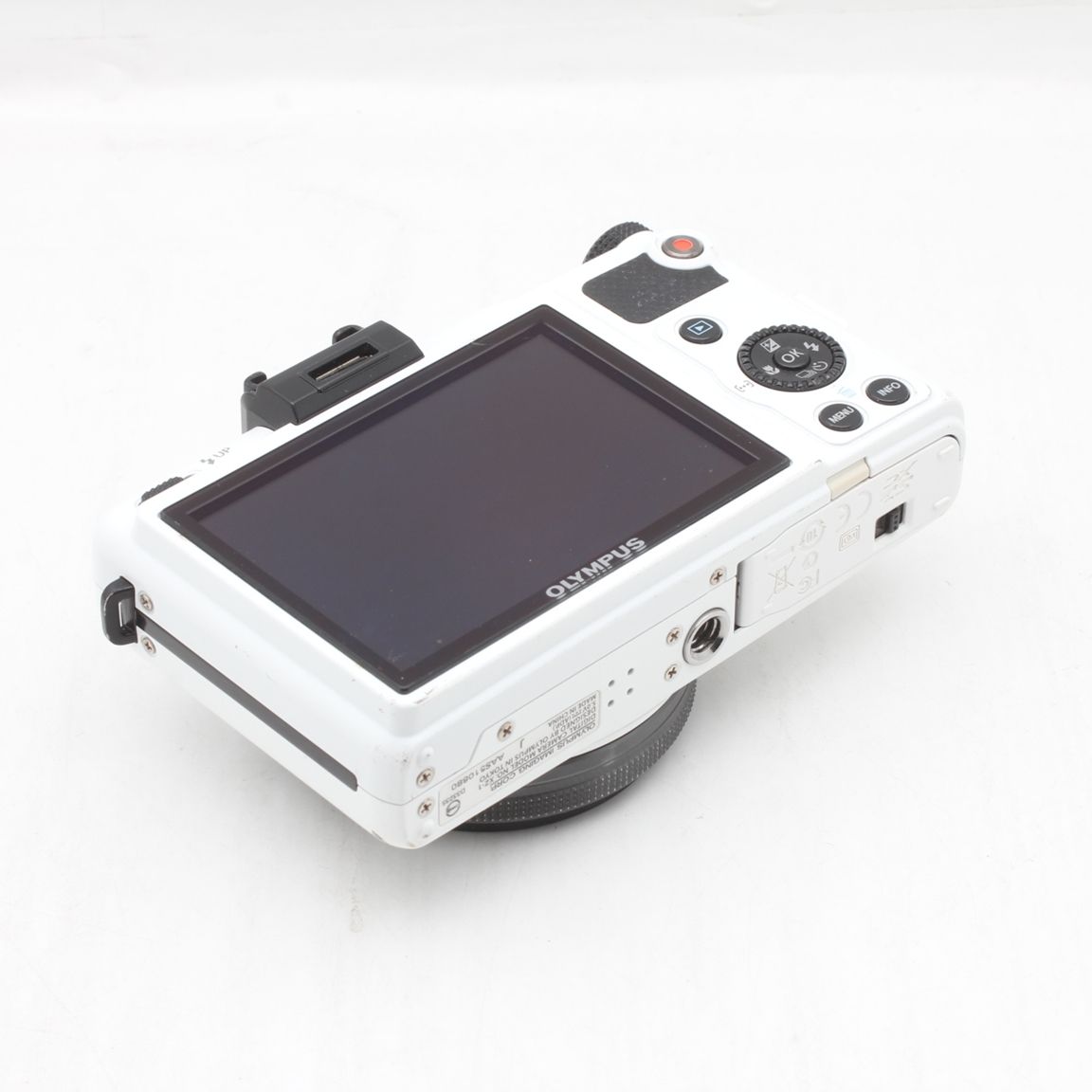 良品】OLYMPUS コンパクトデジタルカメラ XZ-1 ホワイトJS129-00962