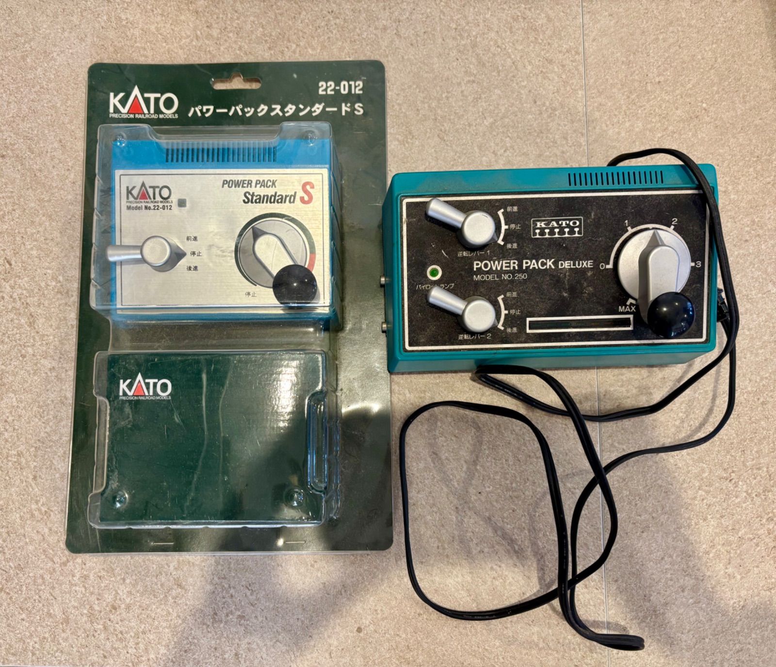 KATO パワーパック 2台セット（スタンダードS 未開封 ＆ デラックス