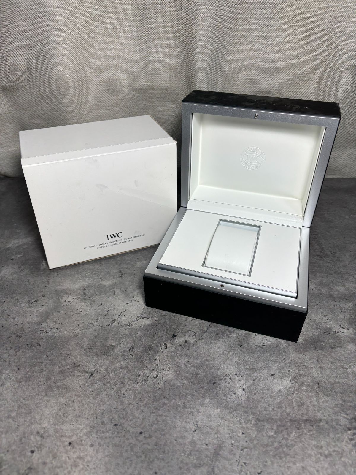 アイダブリューシー IWC 空箱 時計ケース BOX 付属品なし - メルカリ